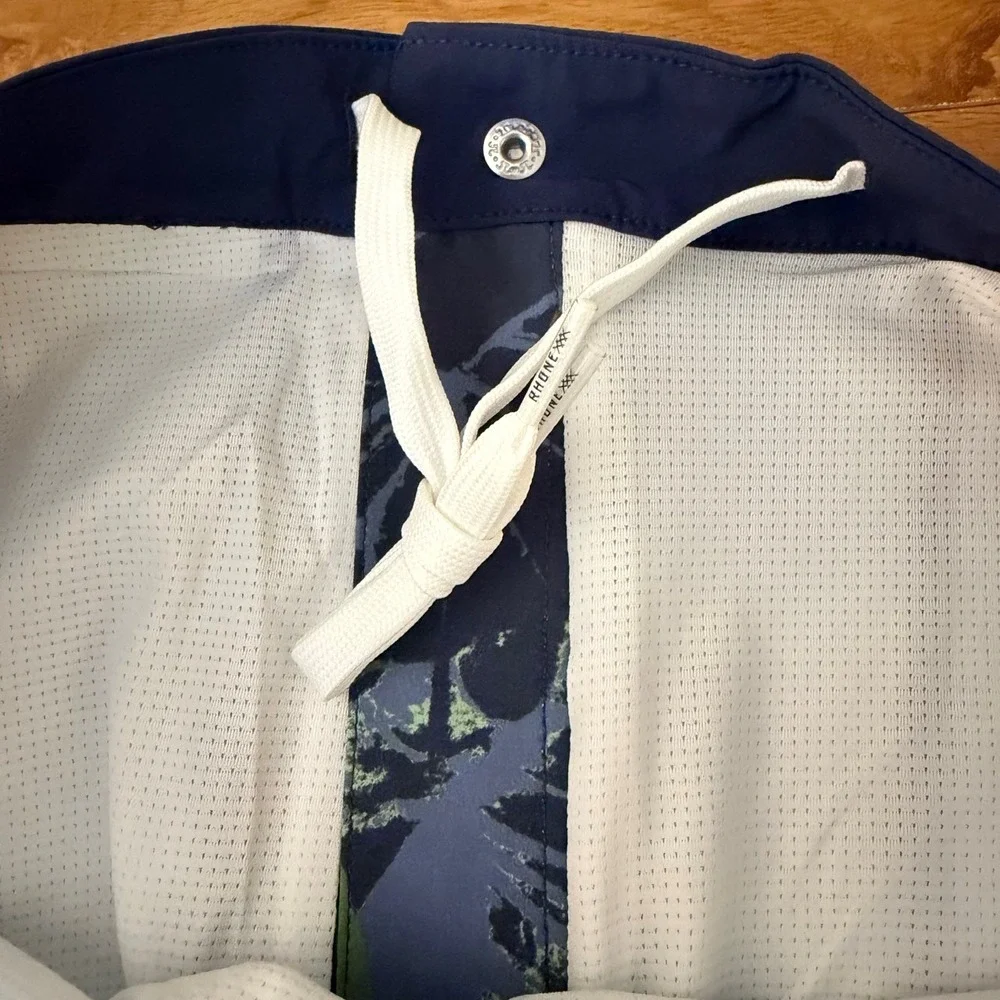 NEW Rhone Mens Size Medium 6